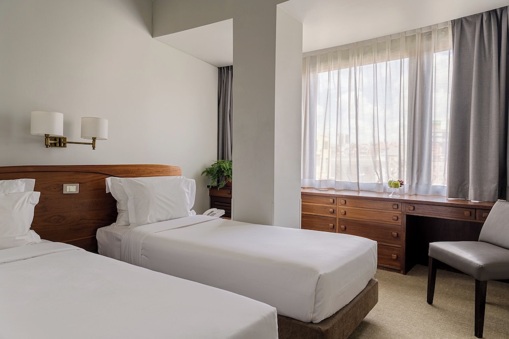 CLASSIC, TWIN BEDS