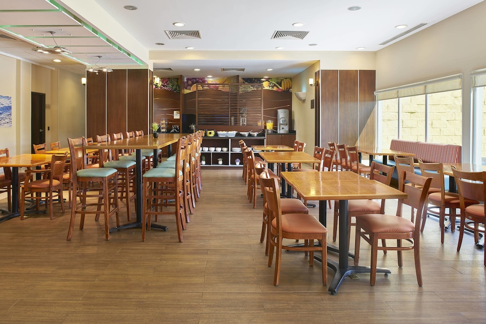 Fairfield Inn By Marriott Los Cabos 36/48