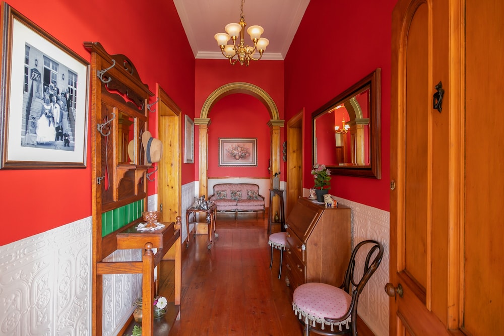 Betty's Boutique Hotel 30/50