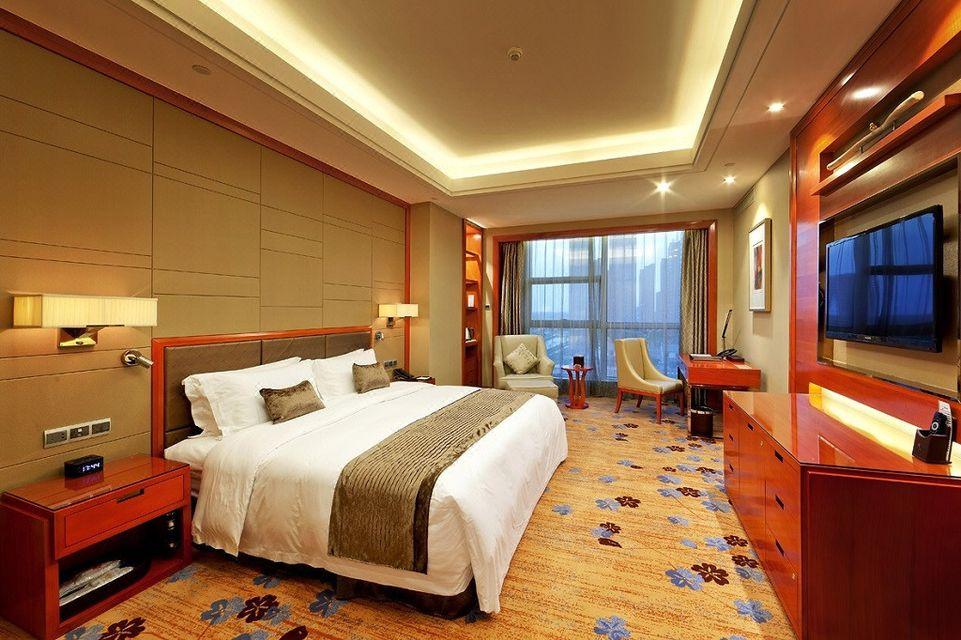 Superior, Suite, King Bed, Building a