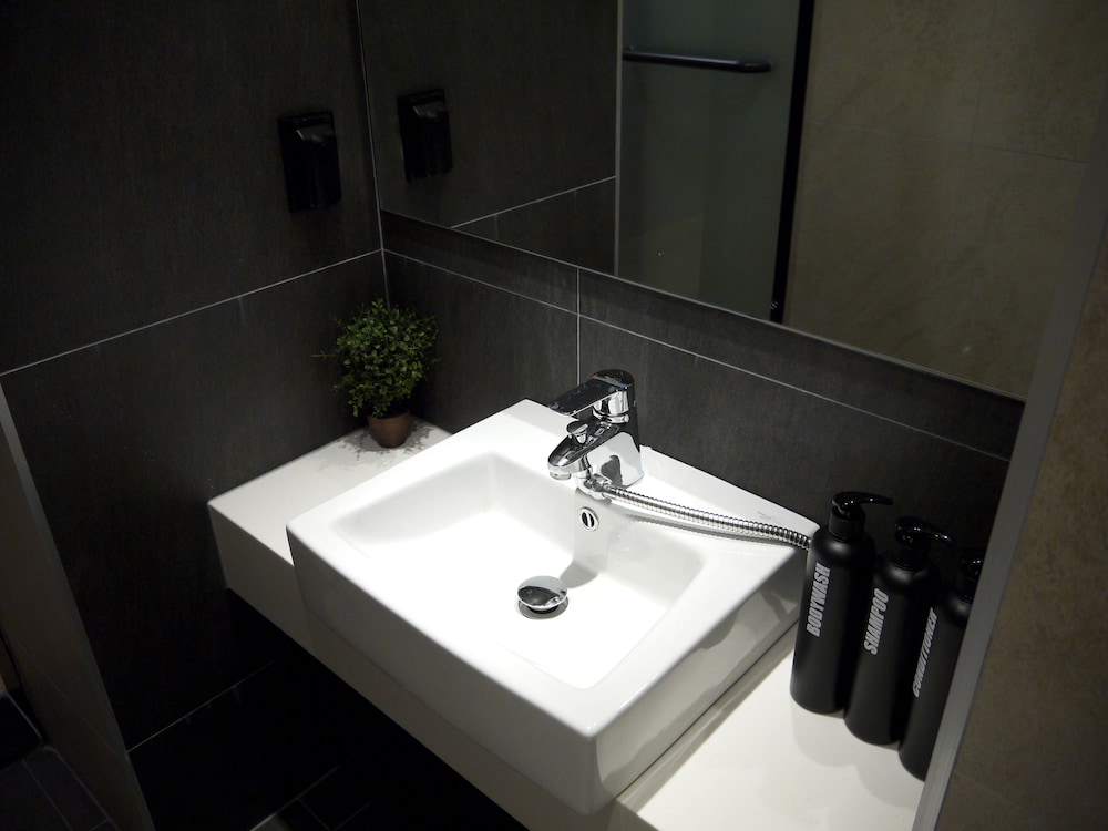 Hostel CLEO Seoul Hongdae 36/37