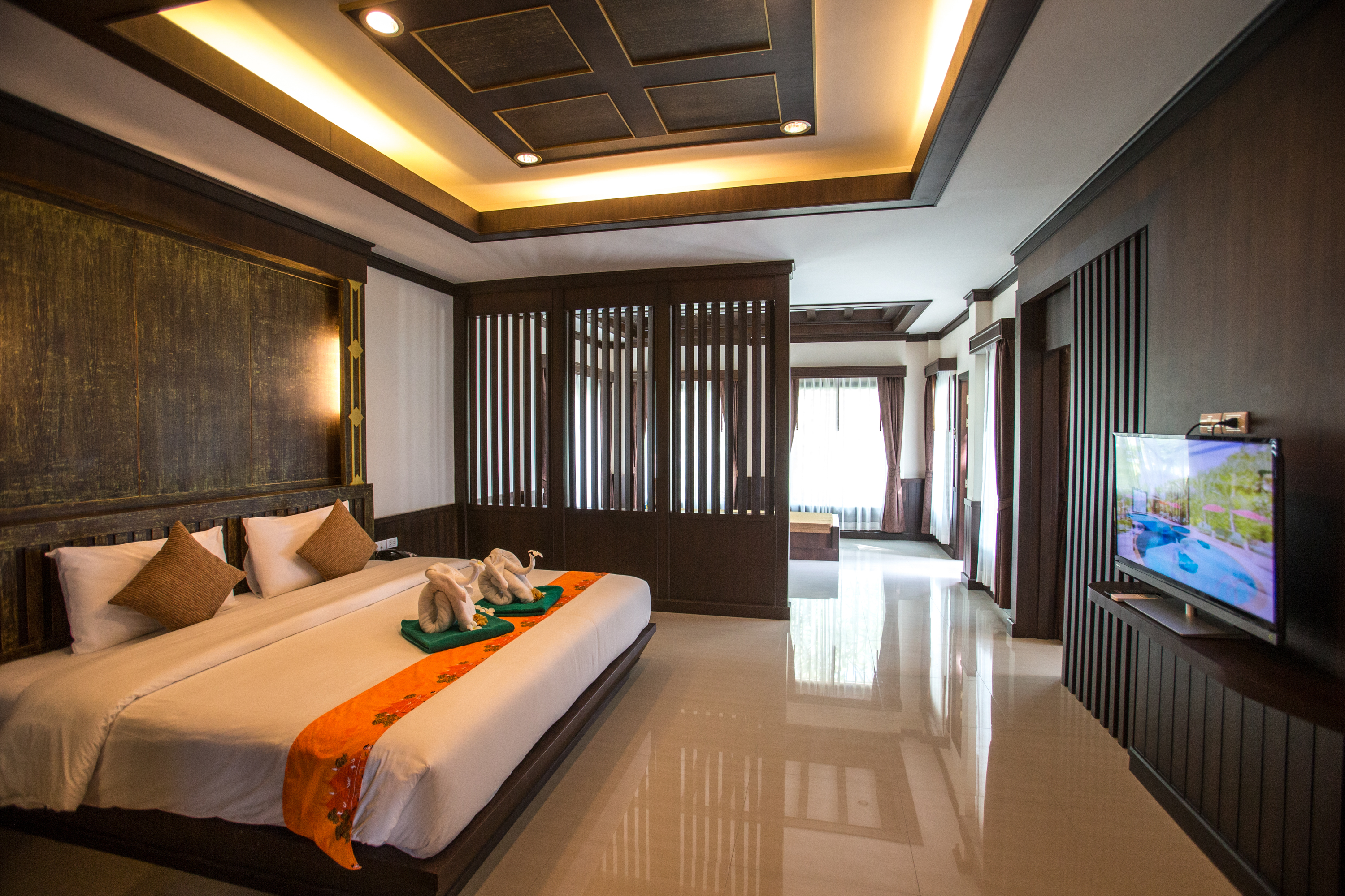 Hotel and Beach Bungalow at Lanta Resort 9/55