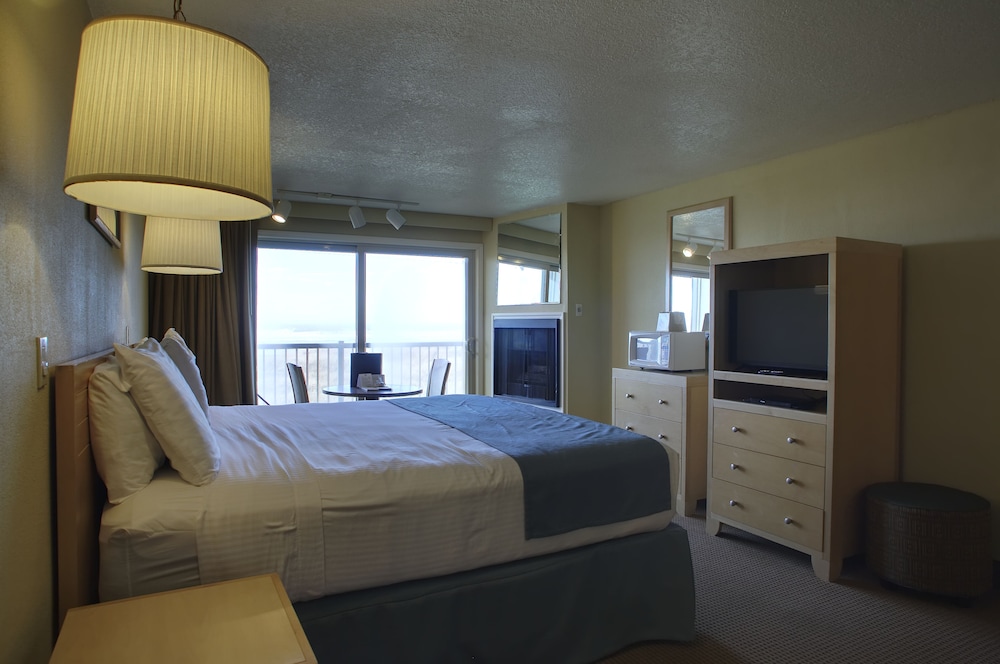 Hi Tide Oceanfront Inn 28/52
