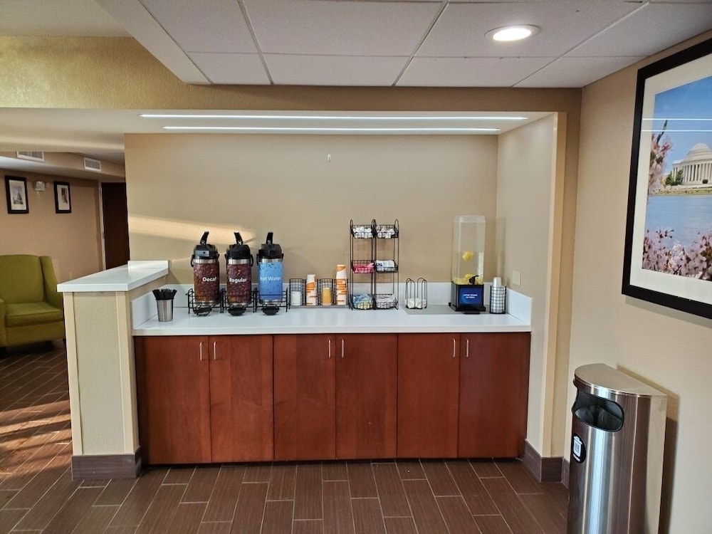 Comfort Inn Oxon Hill - National Harbor 8/31