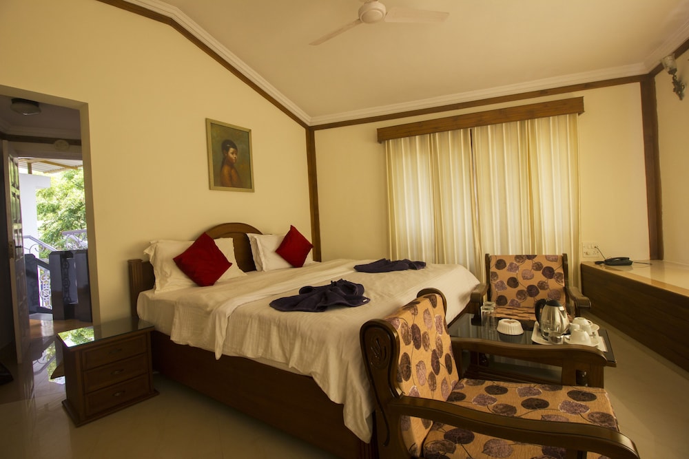 DELUXE, DOUBLE BED
