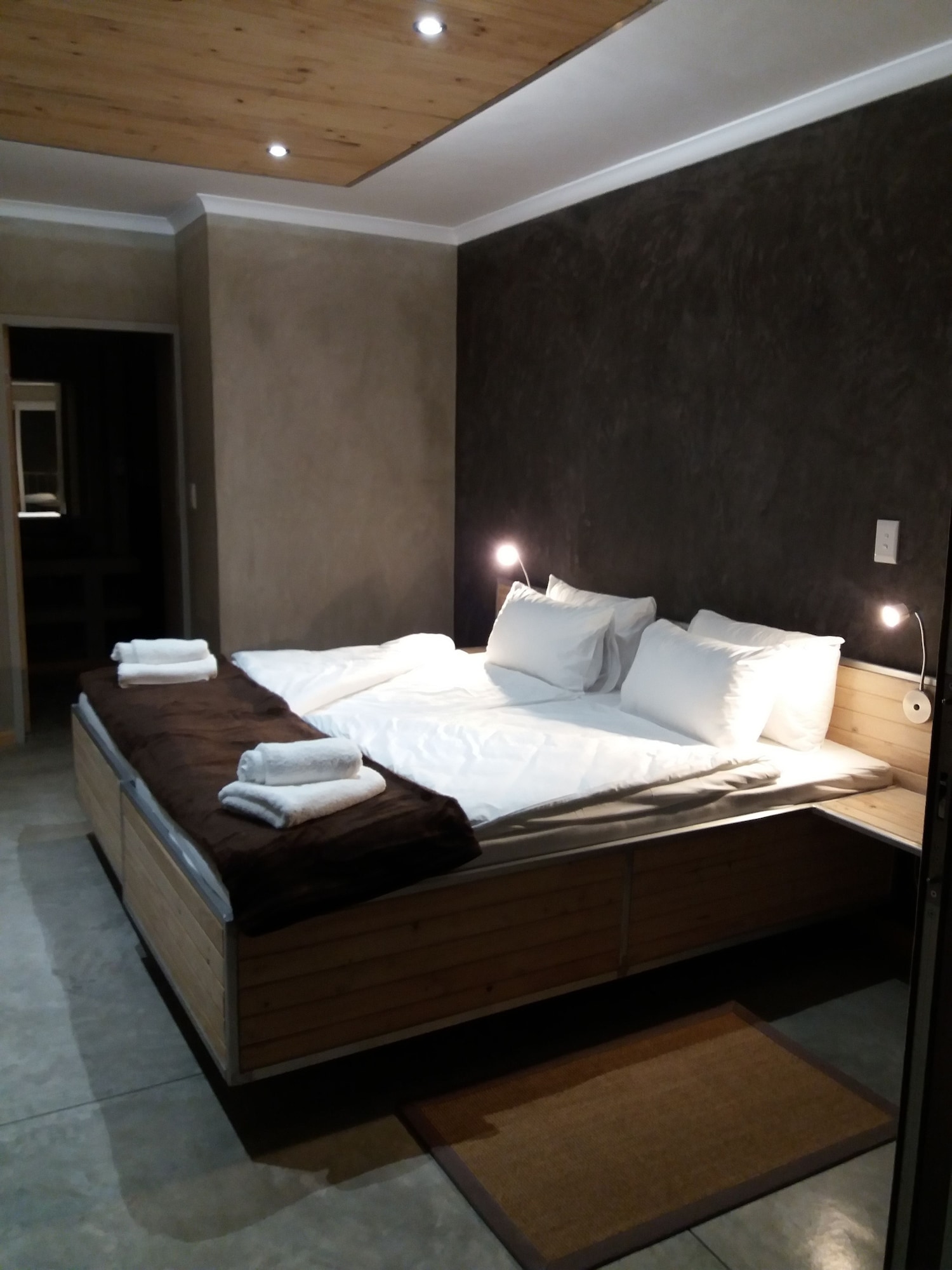 SUPERIOR, DOUBLE OR TWIN BED, SEA VIEW