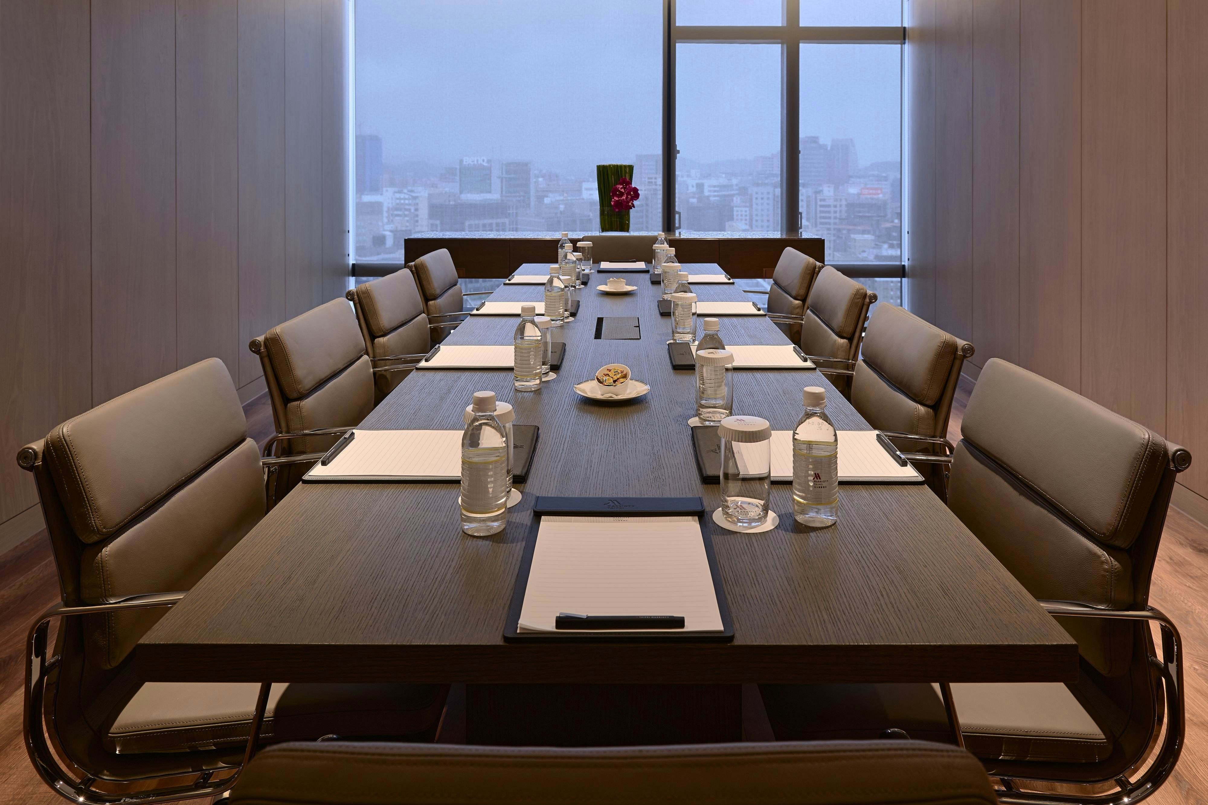 Taipei Marriott Hotel 42/44
