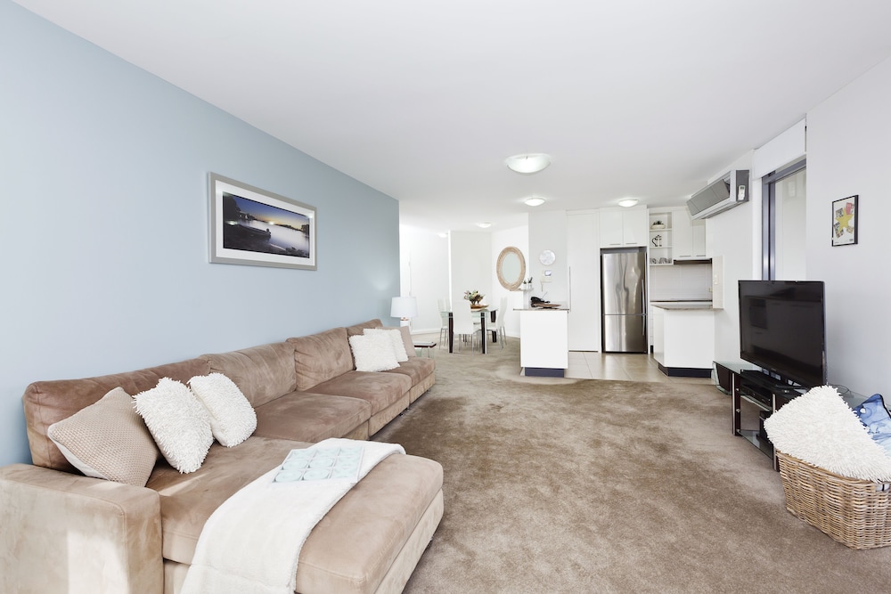 Sevan Apartments Forster 58/74
