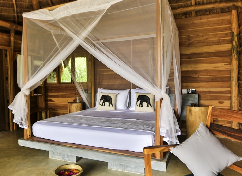 Wild Glamping Gal Oya 8/50