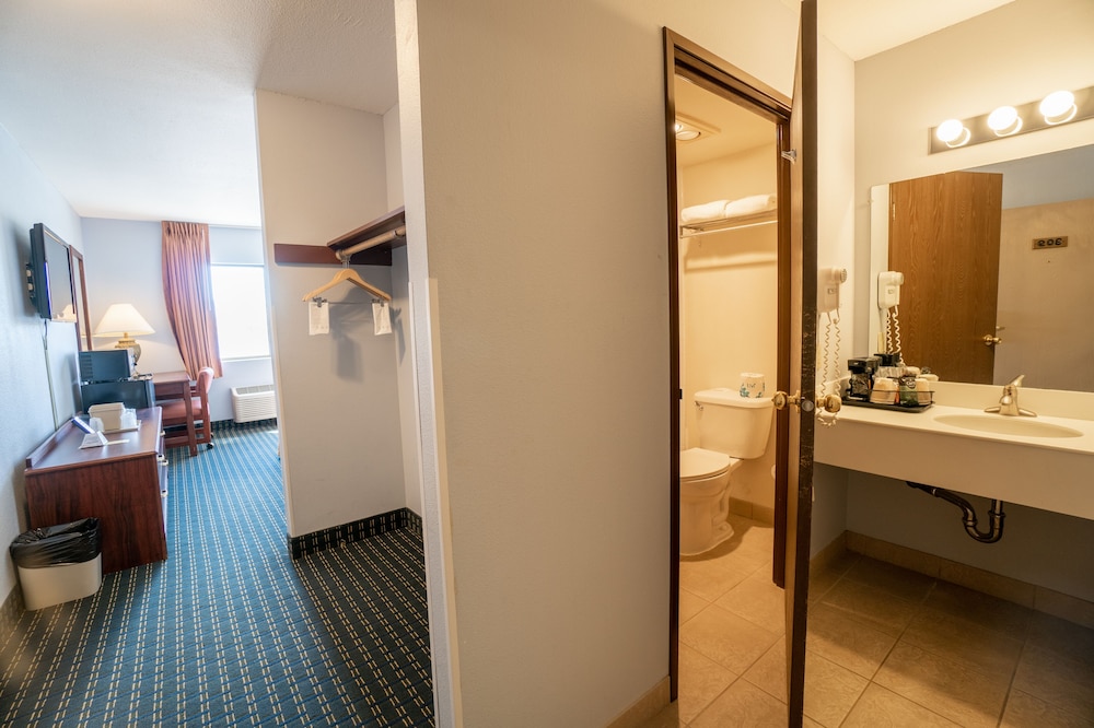 Clover Island Inn 16/54