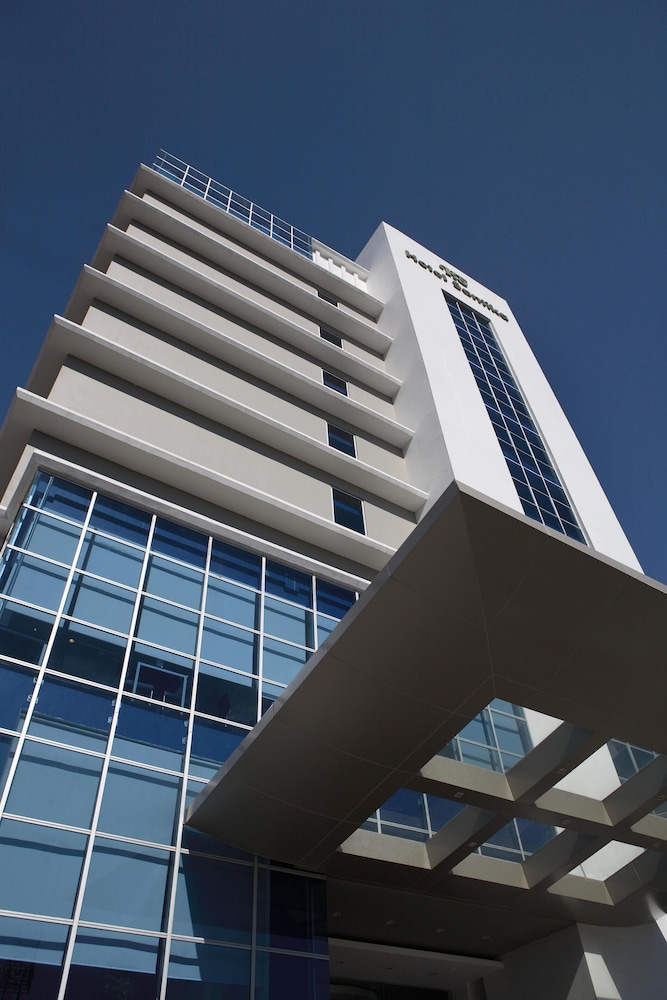 Hotel Santika Makassar 3/37