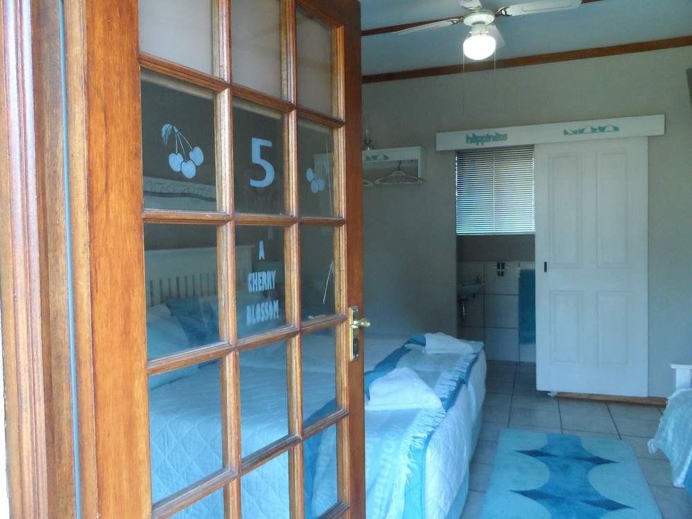 A Cherry Lane Self Catering and B&B 36/50