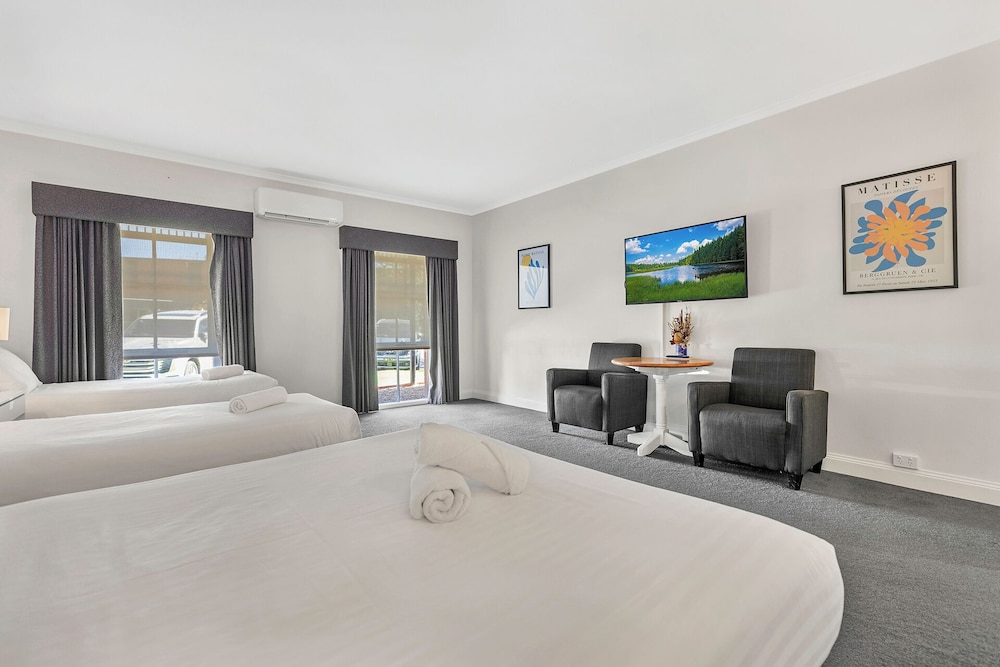 Caledonian Motel Hotel 17/38