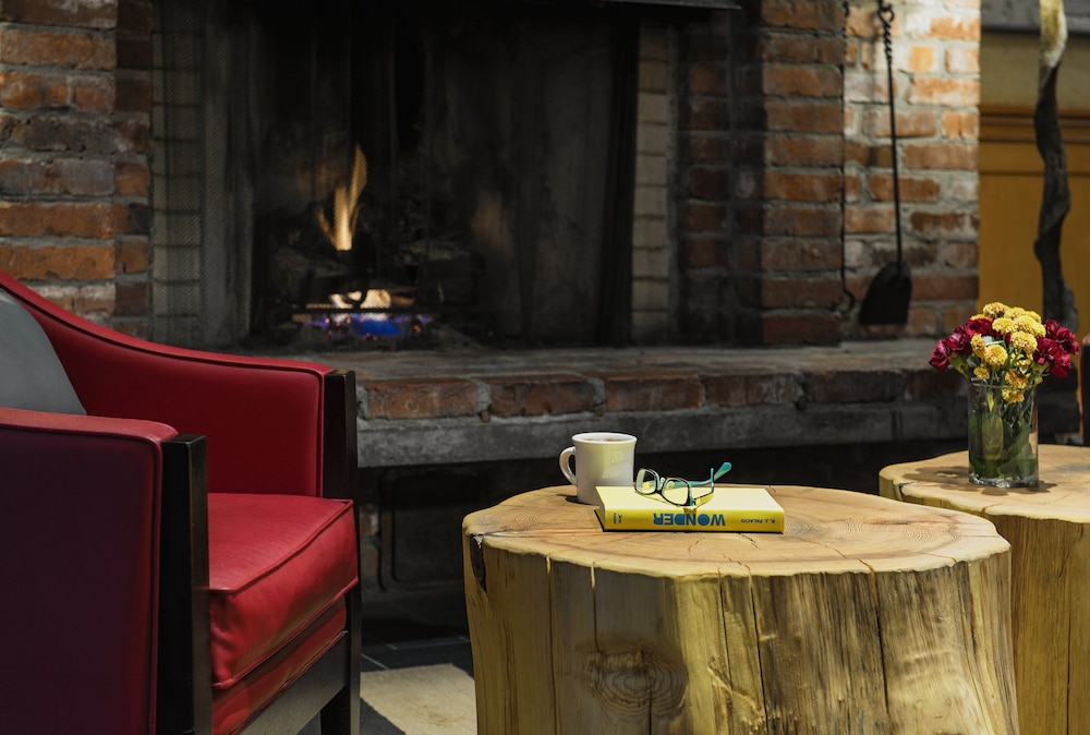Whistler Village Inn Suites 58/73