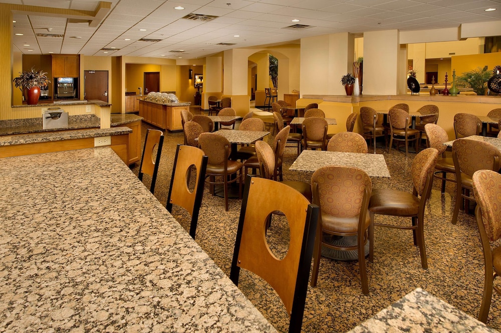 Drury Inn And Suites Phoenix Airport 30/50