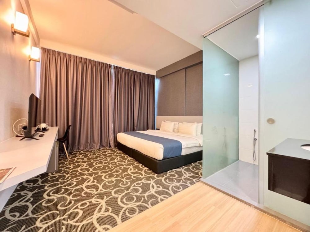 Kingston Hotel 13 @ Penang Hill 13/34