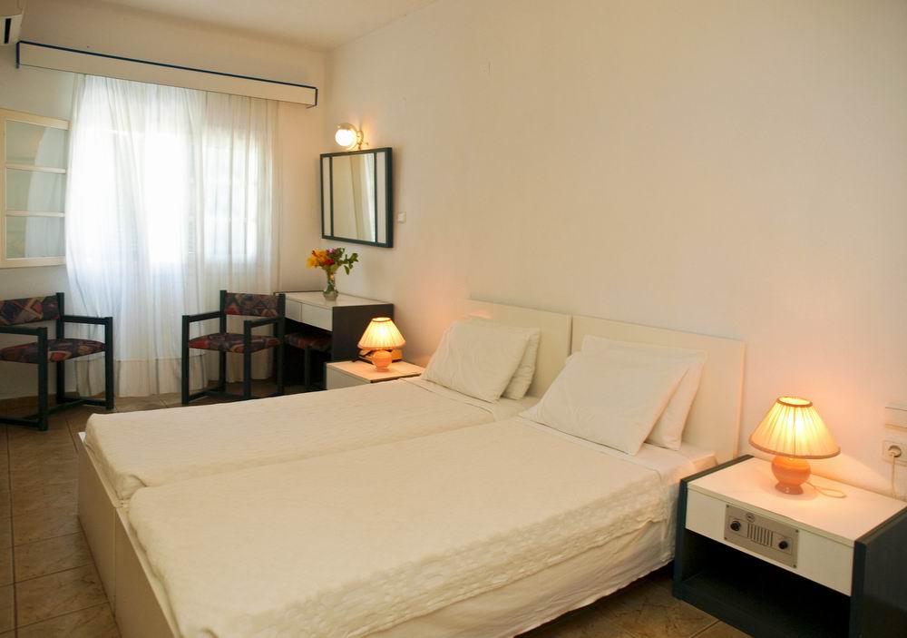 Muses Hotel 6/29