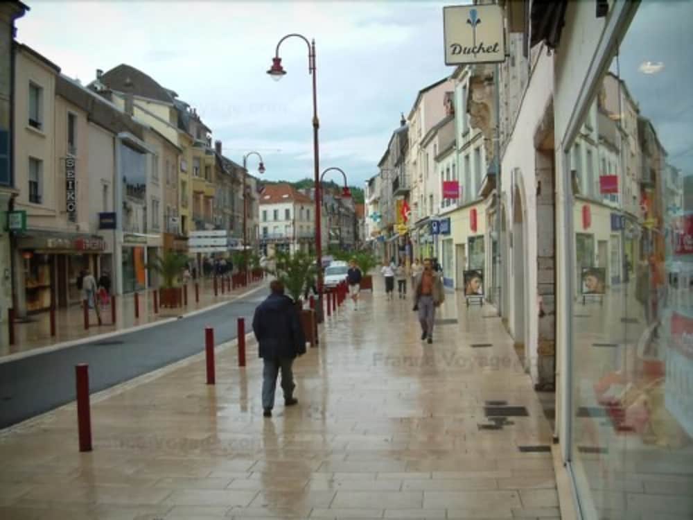 hotelF1 Vesoul 18/23