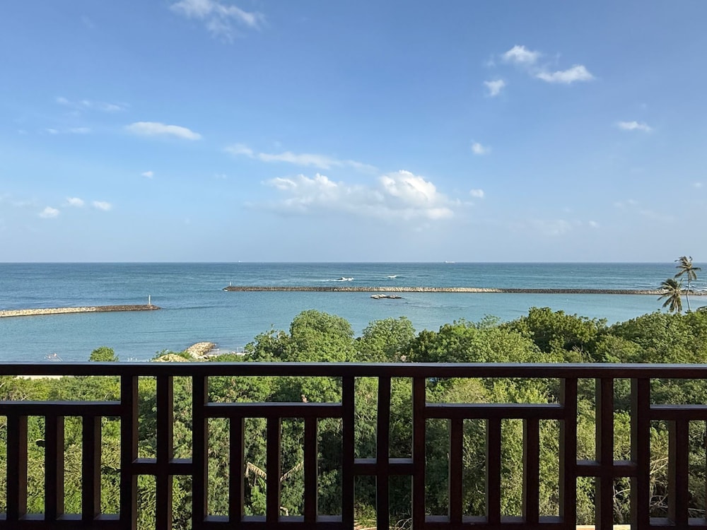 Ananthaya Beach 35/43