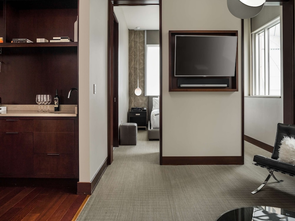 Conrad Indianapolis 46/100