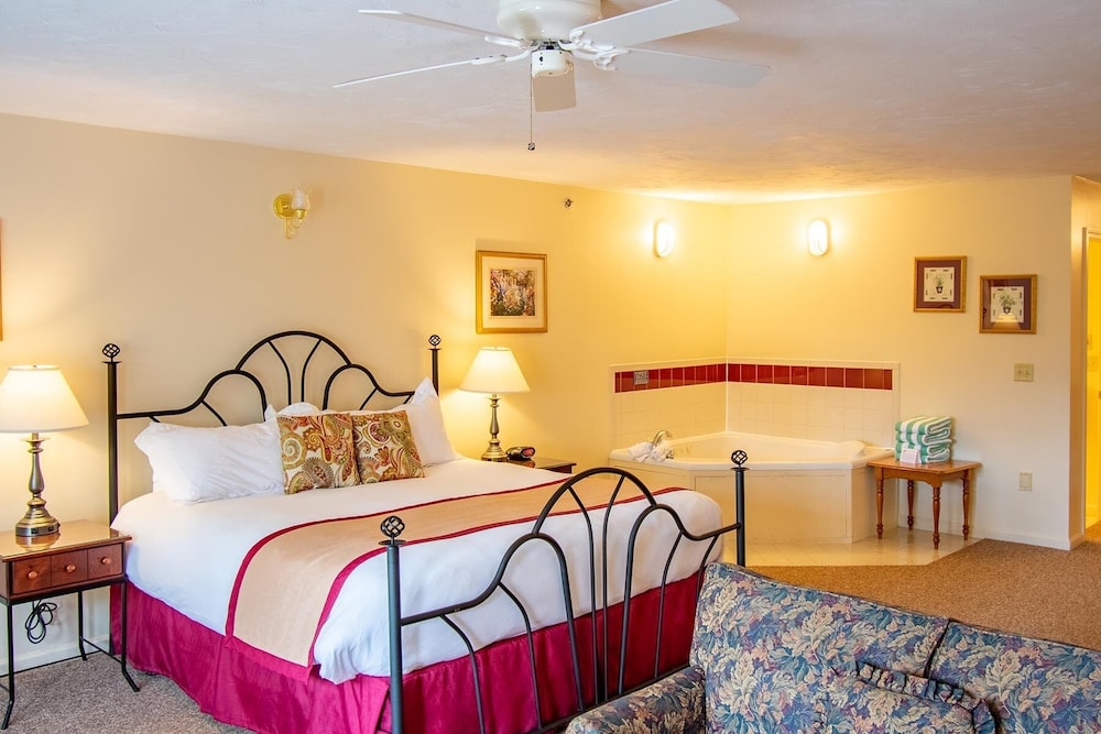 Eastern Slope Inn Resort 8/50