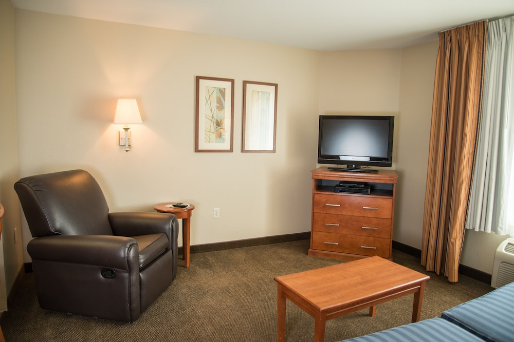Candlewood Suites Loveland 36/62