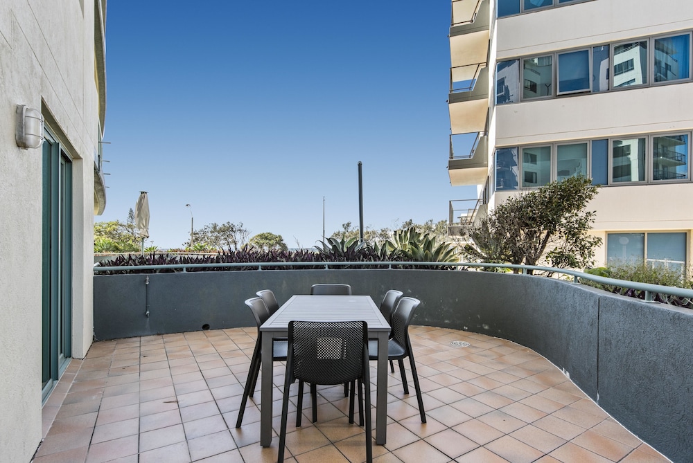 KEY LARGO MAROOCHYDORE 64/72