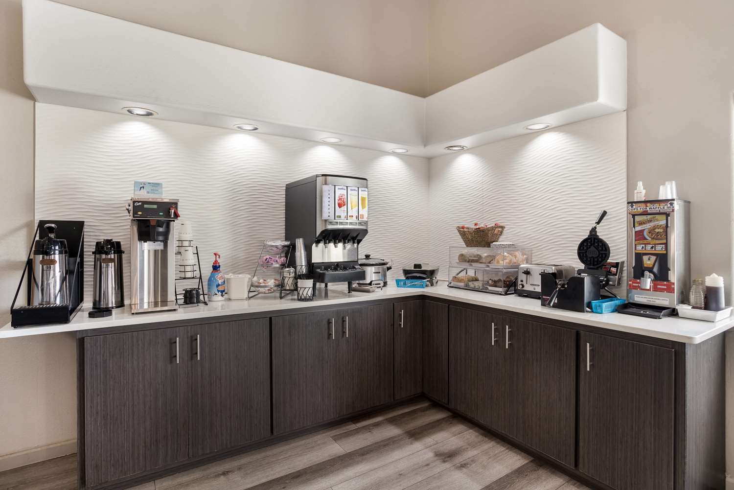 Surestay Hotel By Best Western Grants 4/16