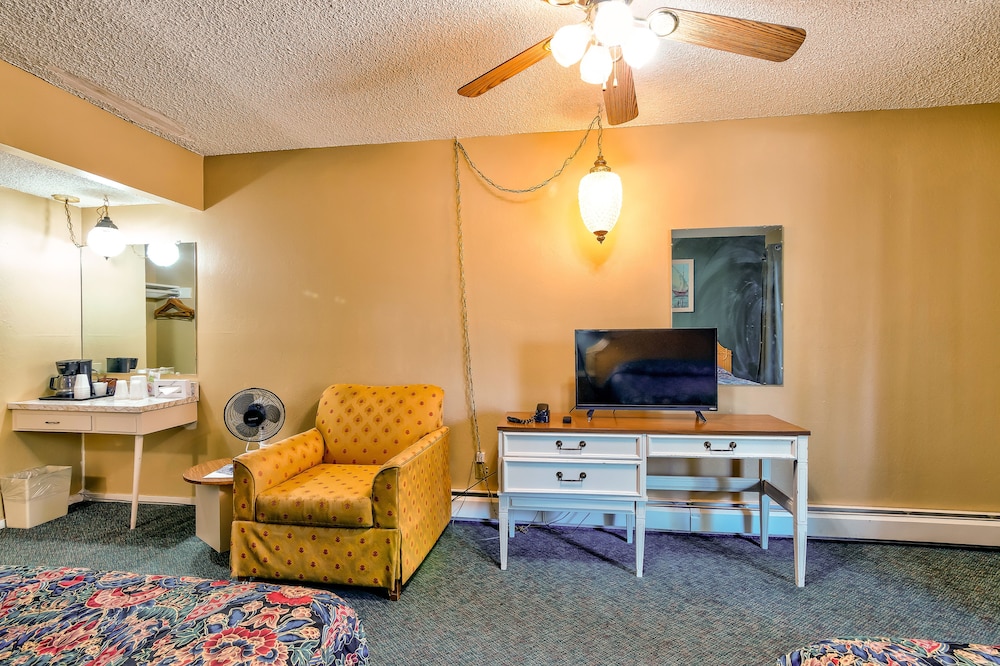 Lake Tahoe Ambassador Lodge 37/57