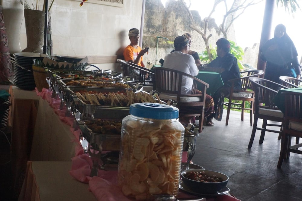 Puri Pandan Restaurant Bungalows 37/62