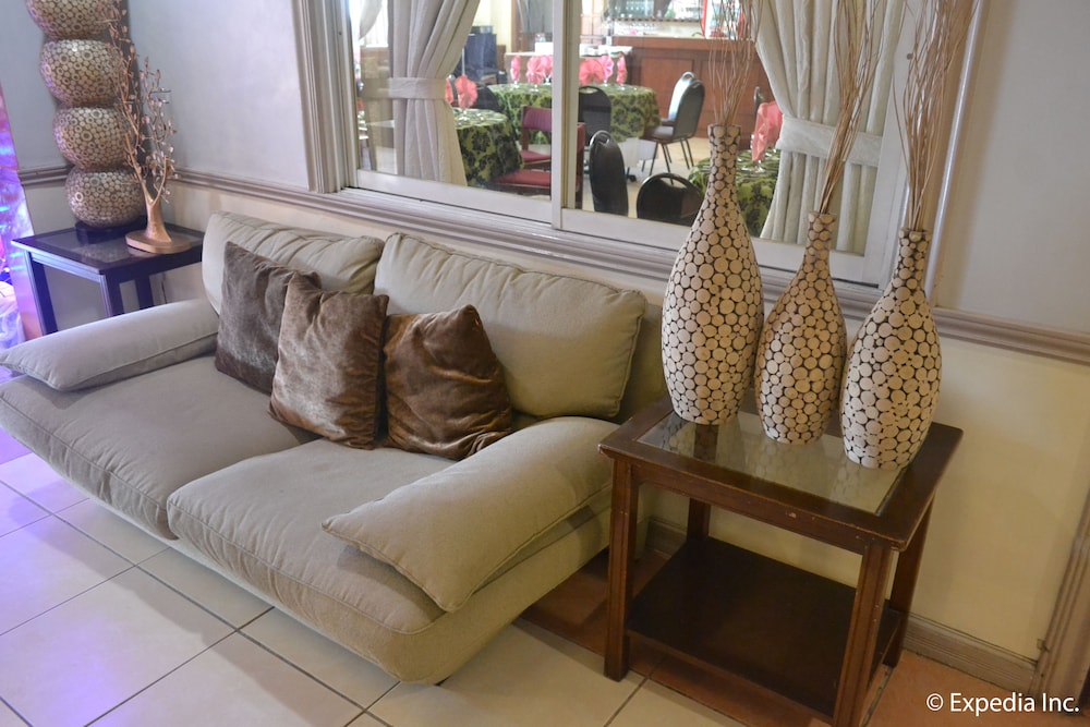 Tagaytay Country Hotel 35/57
