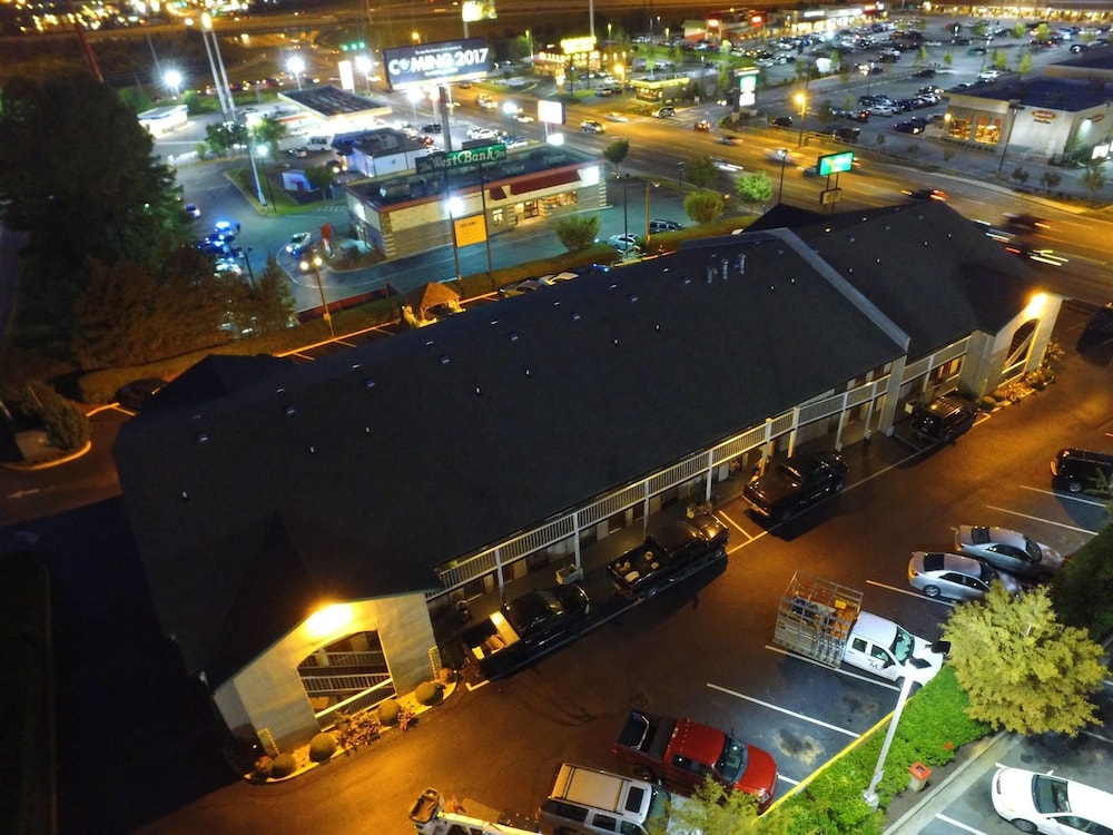 West Bank Inn 56/60