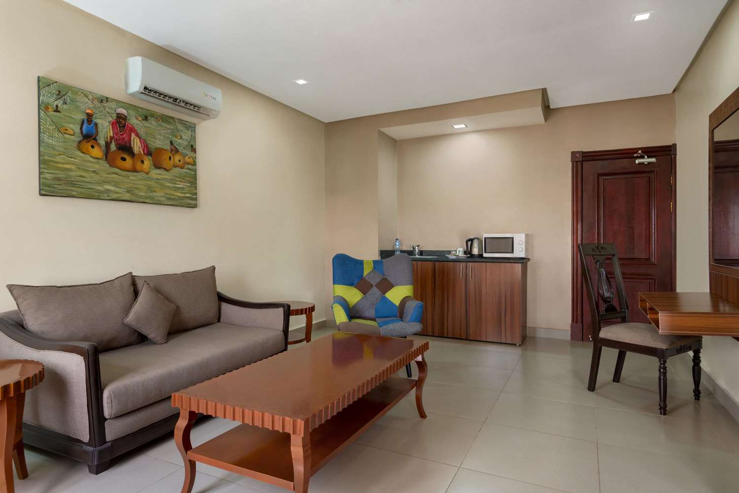 Hawthorn Suites By Wyndham Abuja 10/31