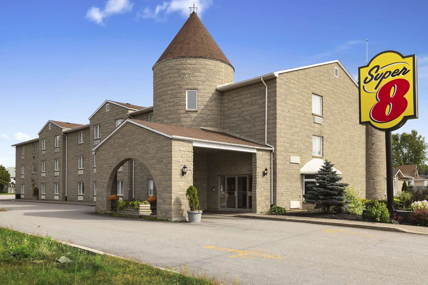 Super 8 by Wyndham North Bay 24/27