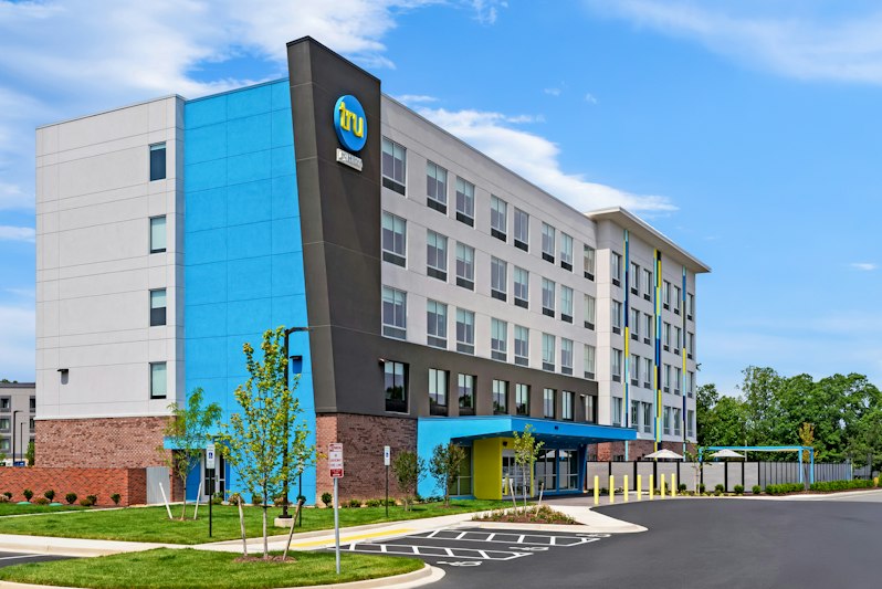Tru by Hilton Richmond Northwest 24/25