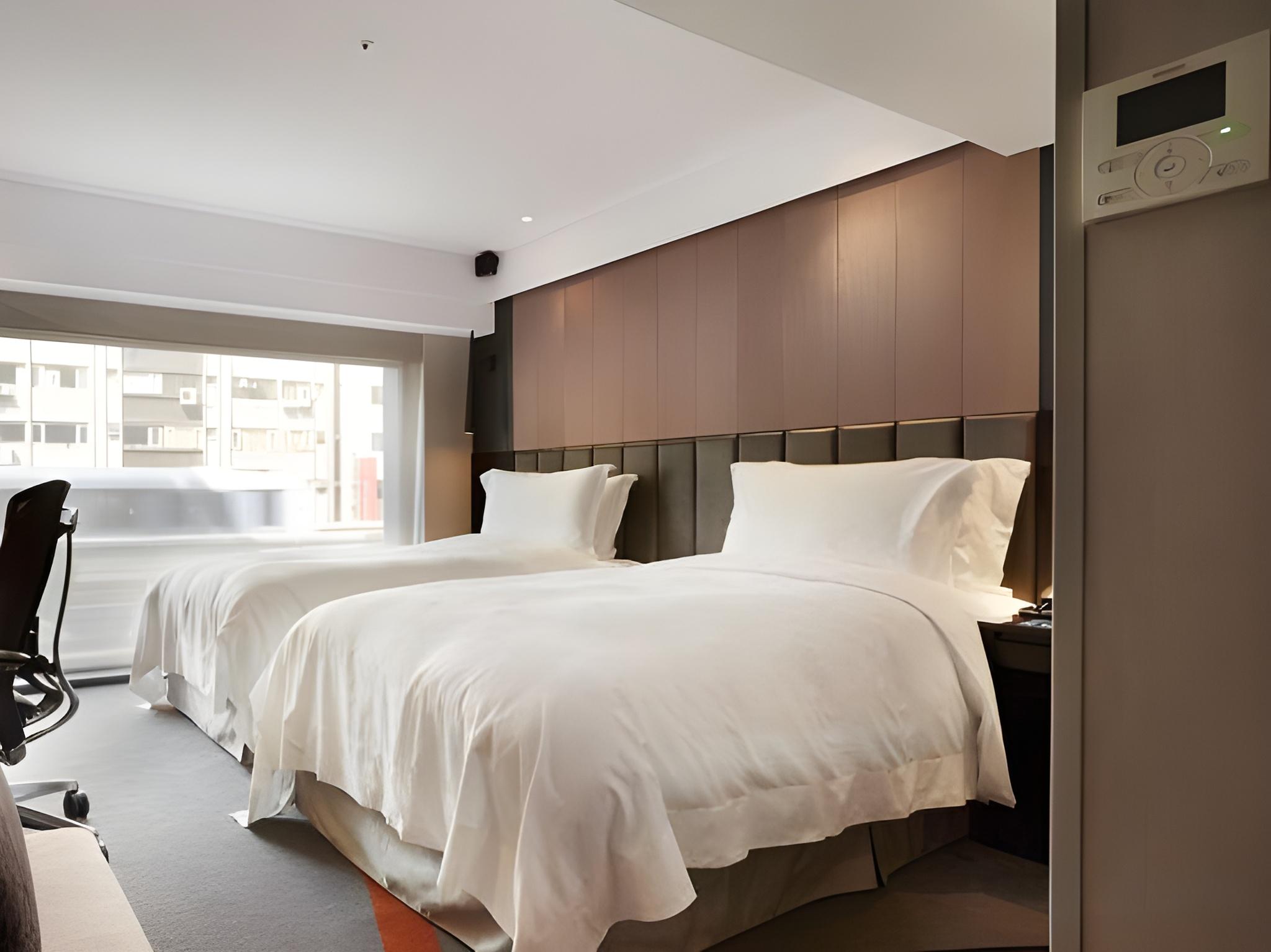 Sweet, Twin Beds