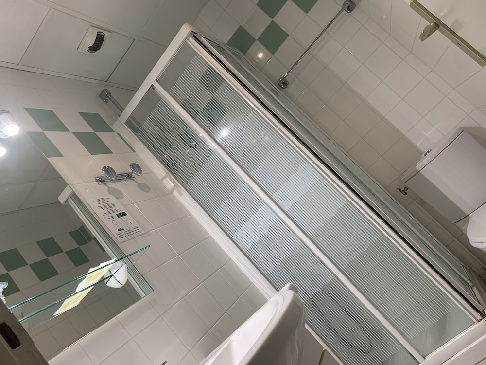 Trianon Hotel 34/36