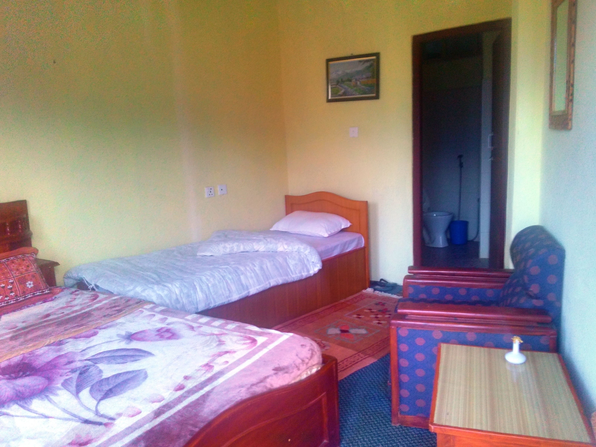 3 BEDROOMS, BASIC, COTTAGE, PRIVATE BATHROOM, CORNER