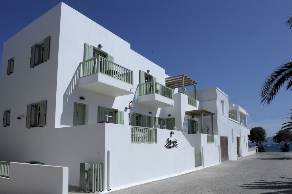 Almyris Hotel 4/41