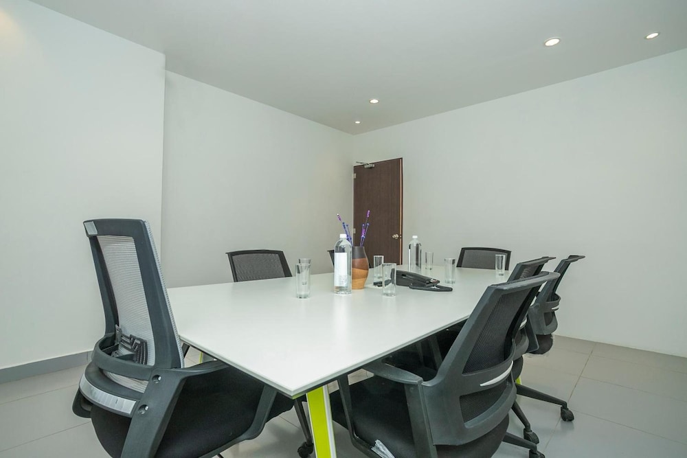 Vihaari 24 Business Hotel 54/57