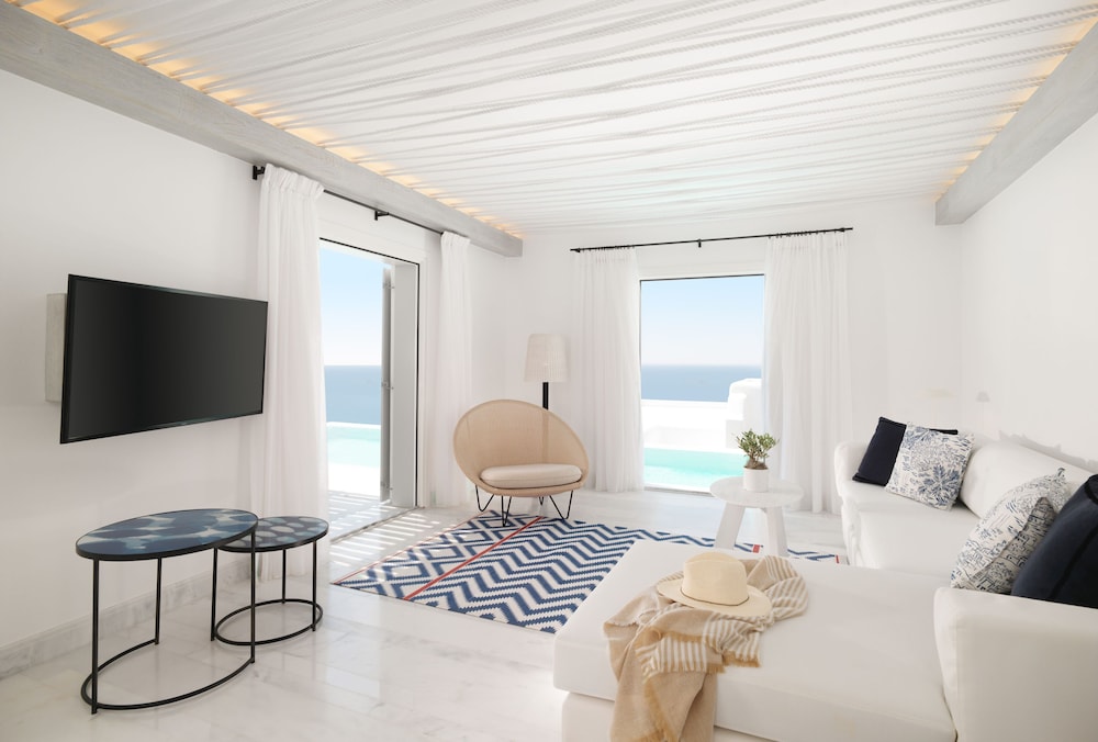 1 Bedroom, Signature, Pool, Spa, Suite, King Bed, Sofa
