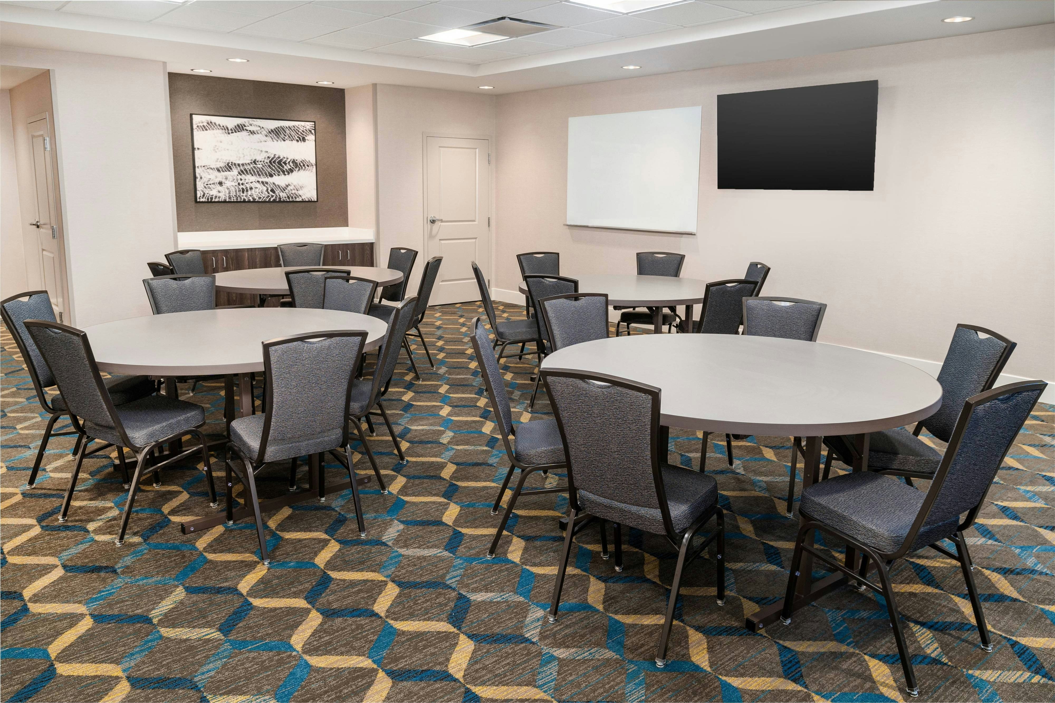 Residence Inn by Marriott Louisville Old Henry 13/22