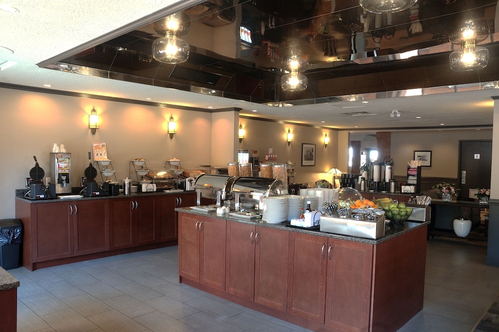 Embassy Inn 5/46