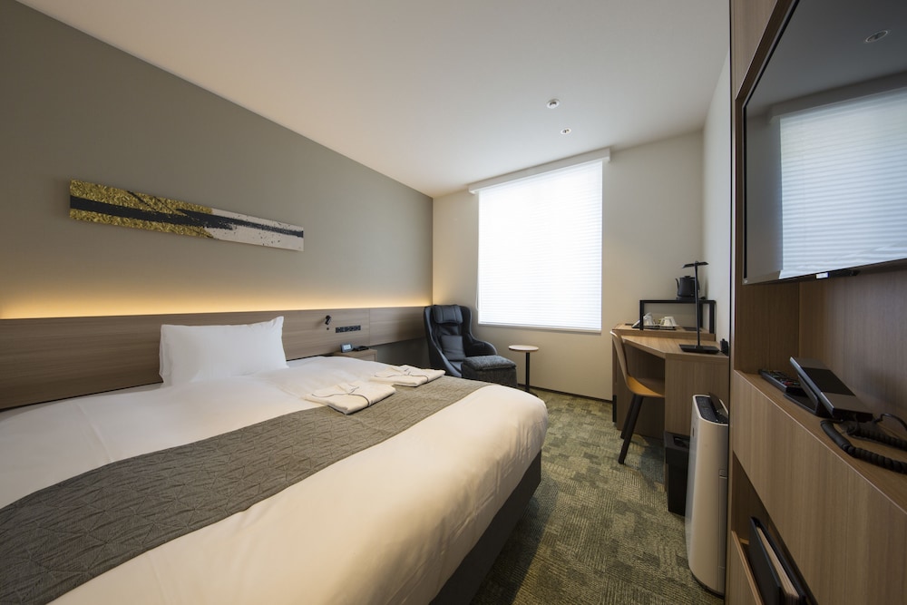 COMFORT, QUEEN BED