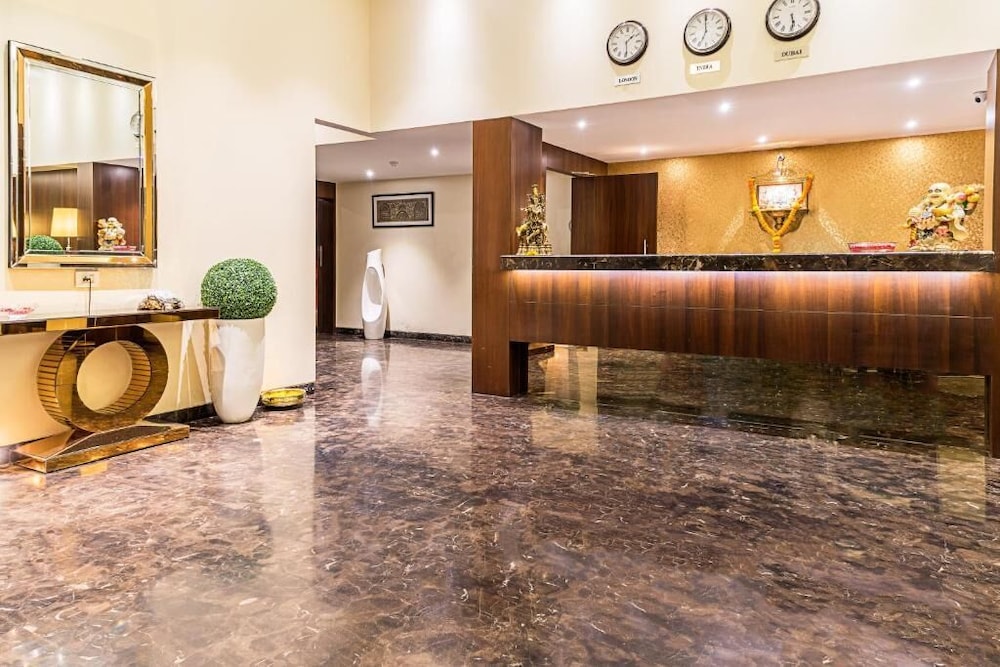 Treebo Grand Emerald Pune 10/50