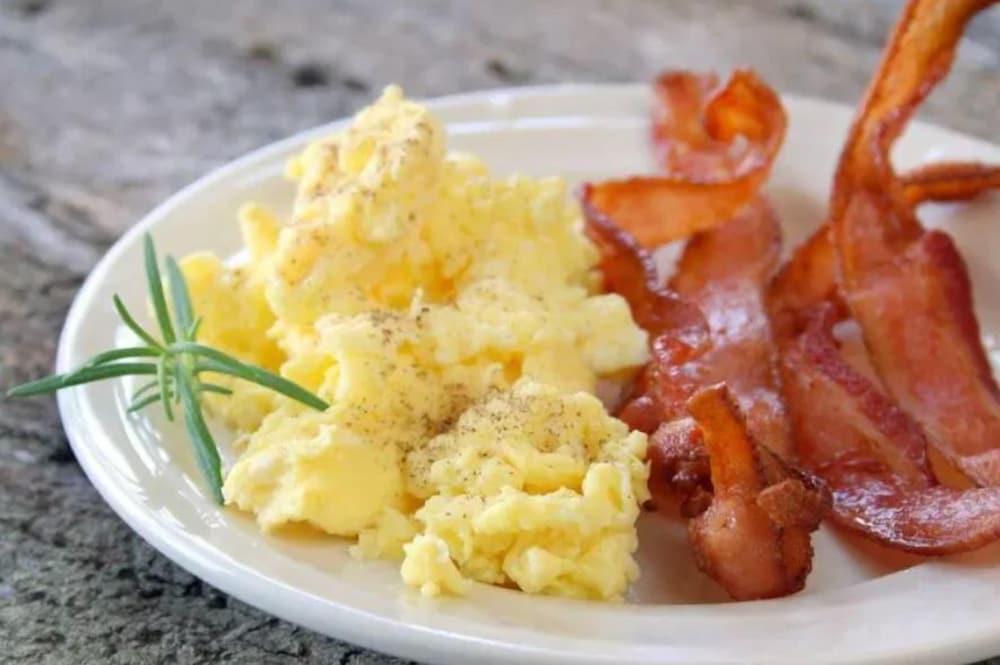 Crowne Plaza Chicago Northbrook 23/66