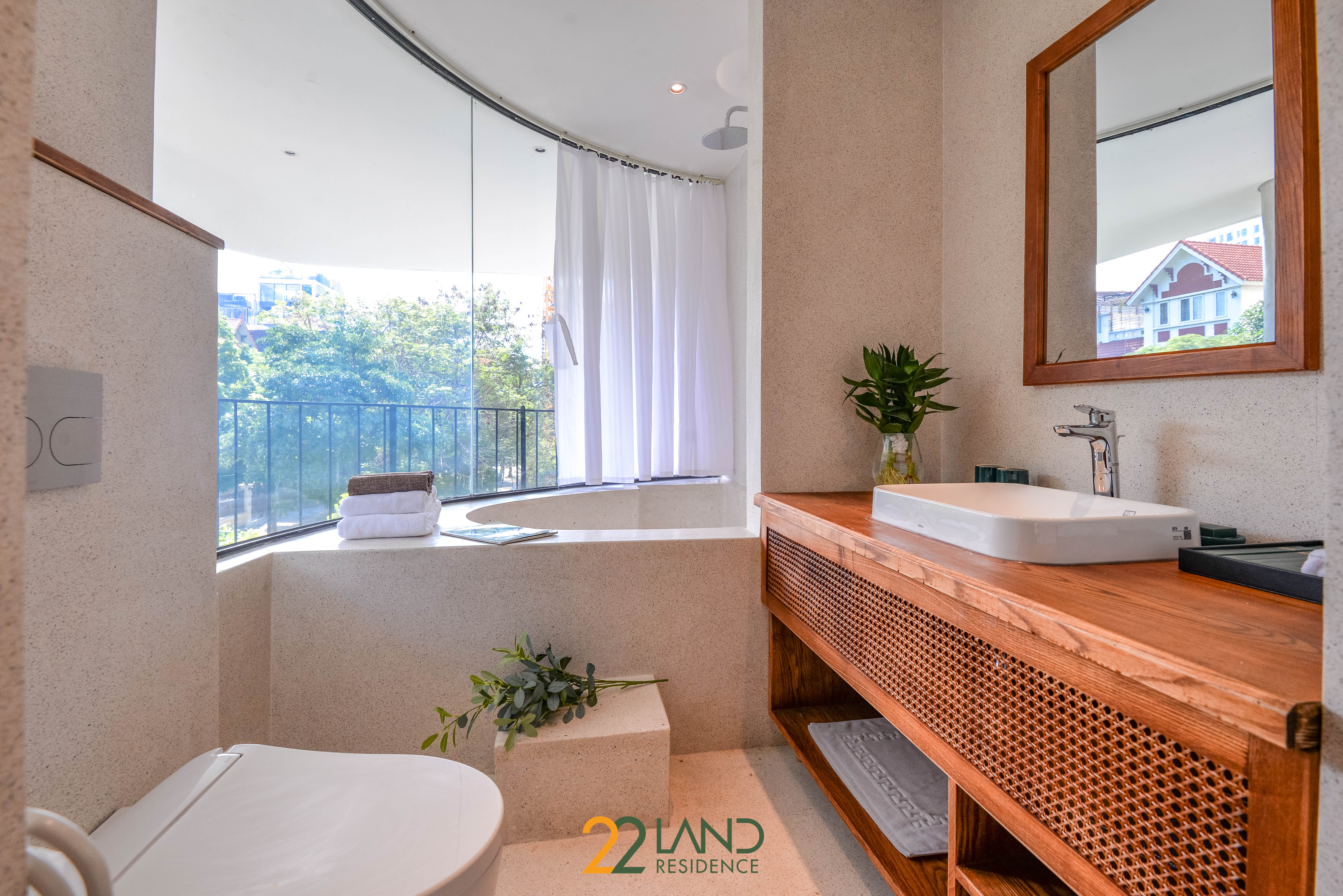22Land Hotel and Residence 46/50
