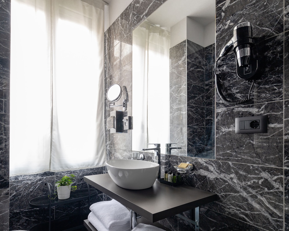 Aiello Hotels - Centrale 25/25