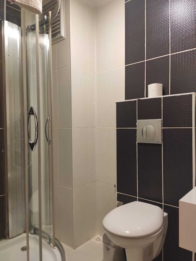 Berlin Otel Nisantasi 31/32
