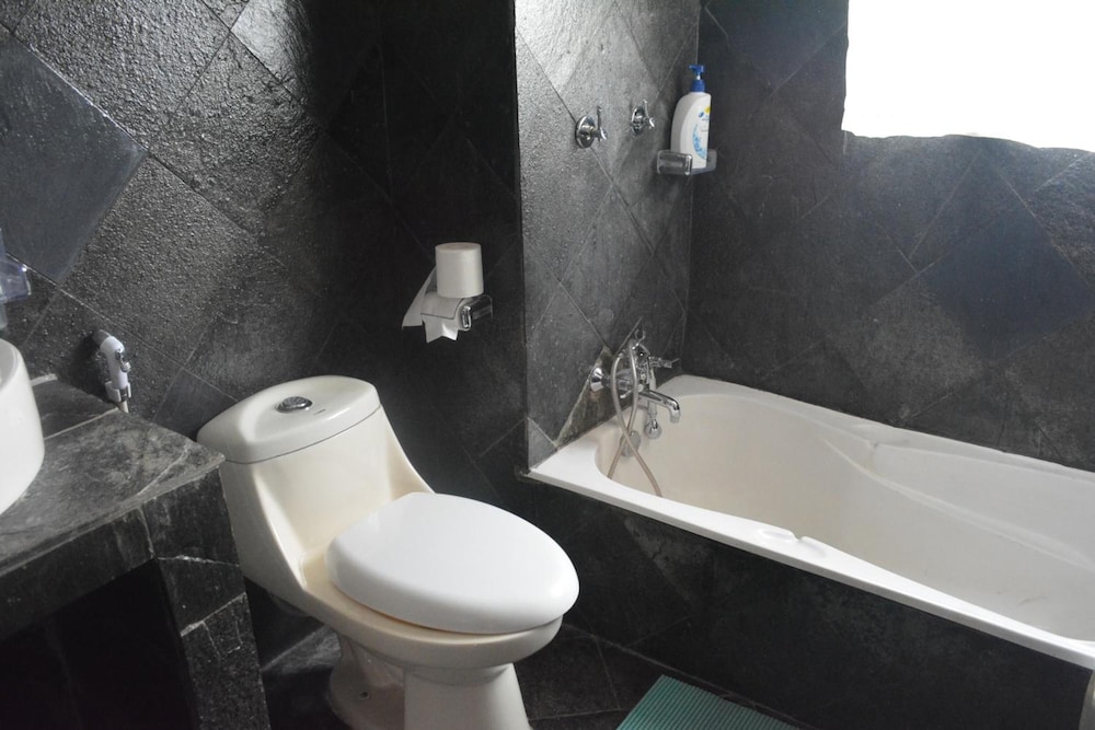 Bhaktapur Paradise Hotel 38/40